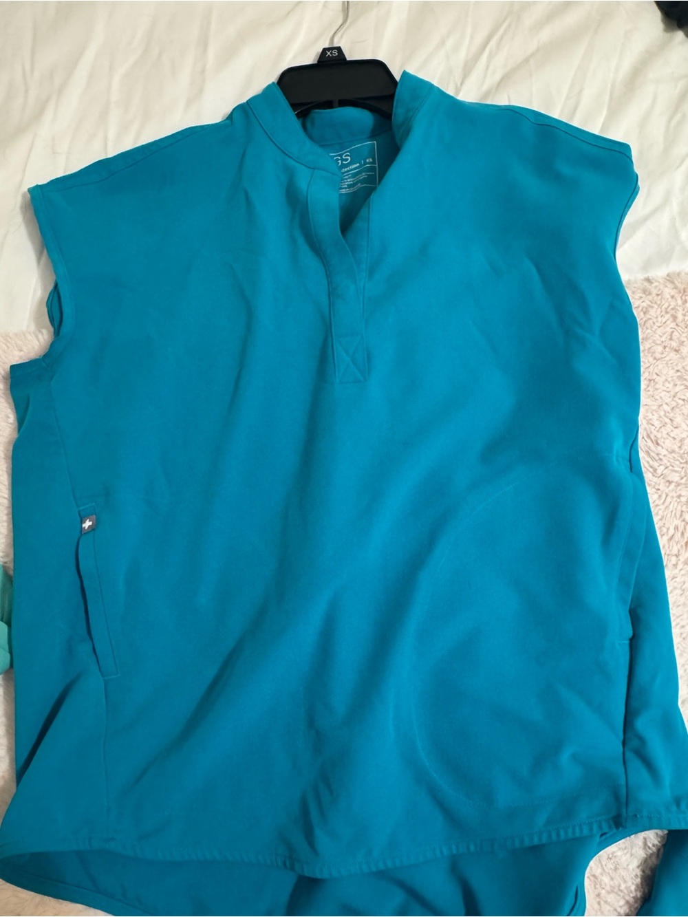 Figs Women's Teal Sleeveless Scrub Top and Bottom